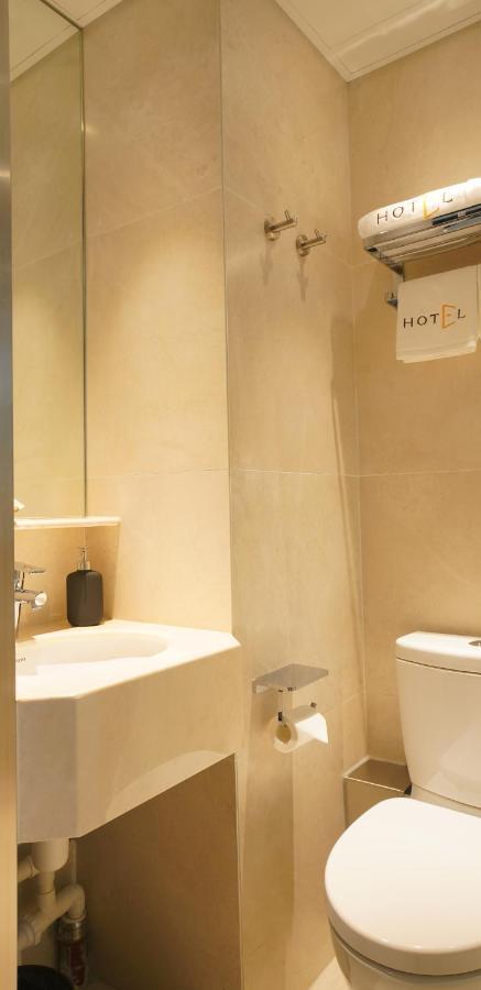 E Hotel Хонконг Екстериор снимка
