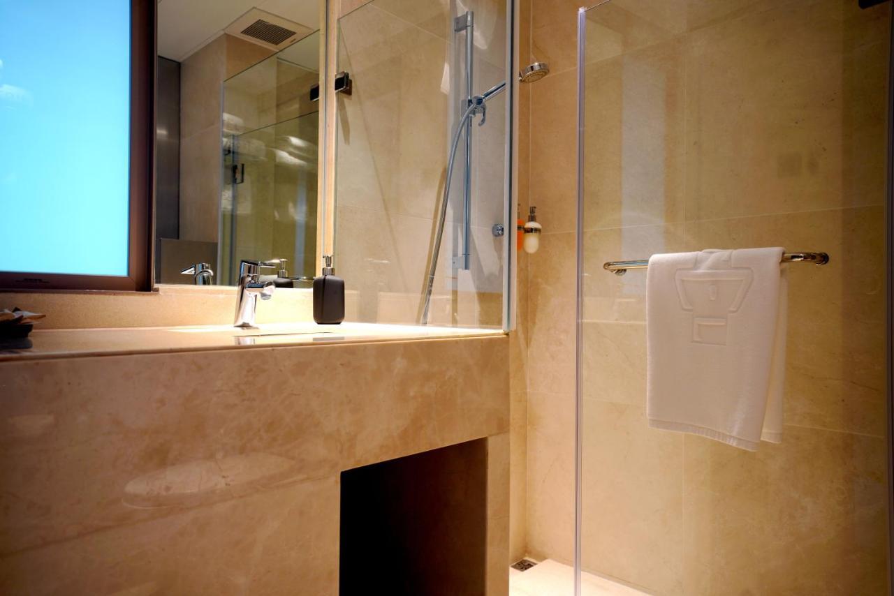 E Hotel Хонконг Екстериор снимка