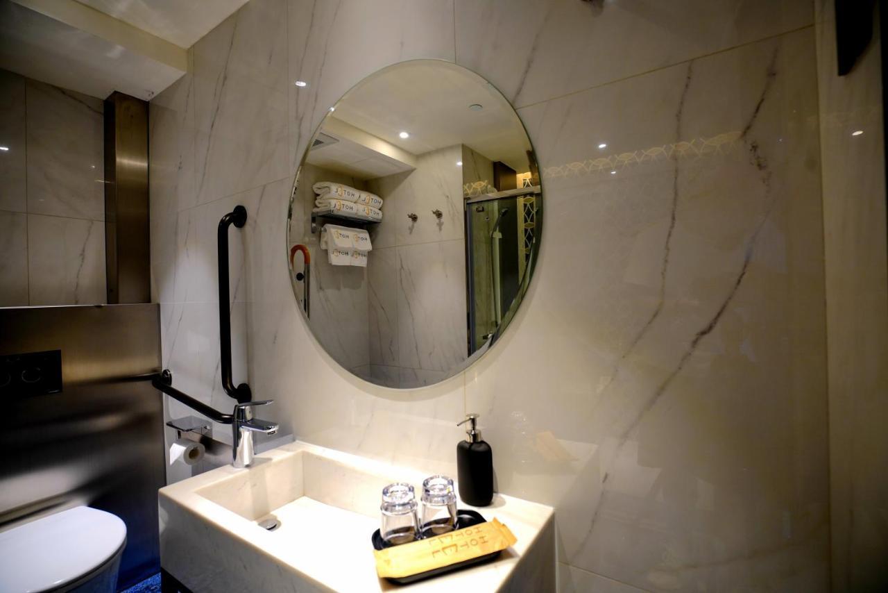 E Hotel Хонконг Екстериор снимка