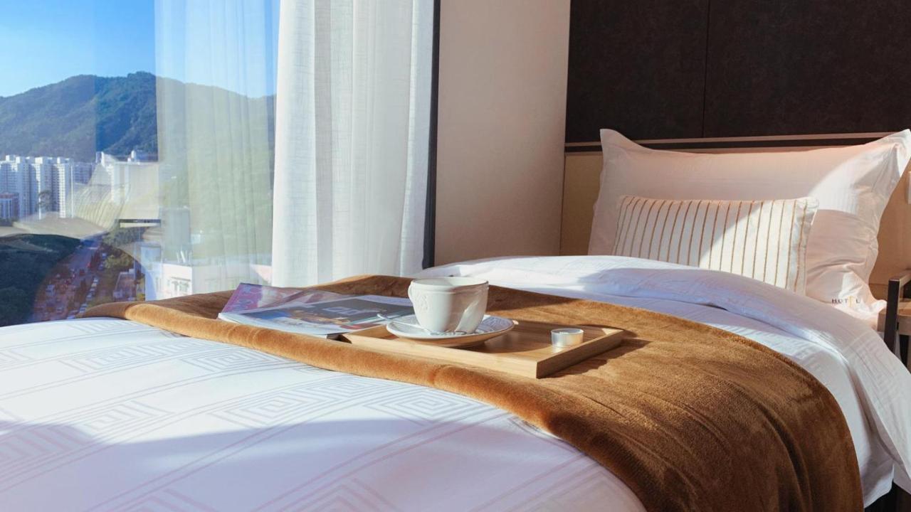 E Hotel Хонконг Екстериор снимка