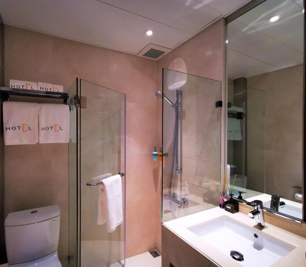 E Hotel Хонконг Екстериор снимка